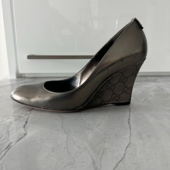 Gucci platinum wedges vintage size 6+ with Box, dusters and booklet Full Set - Picture 7 of 16